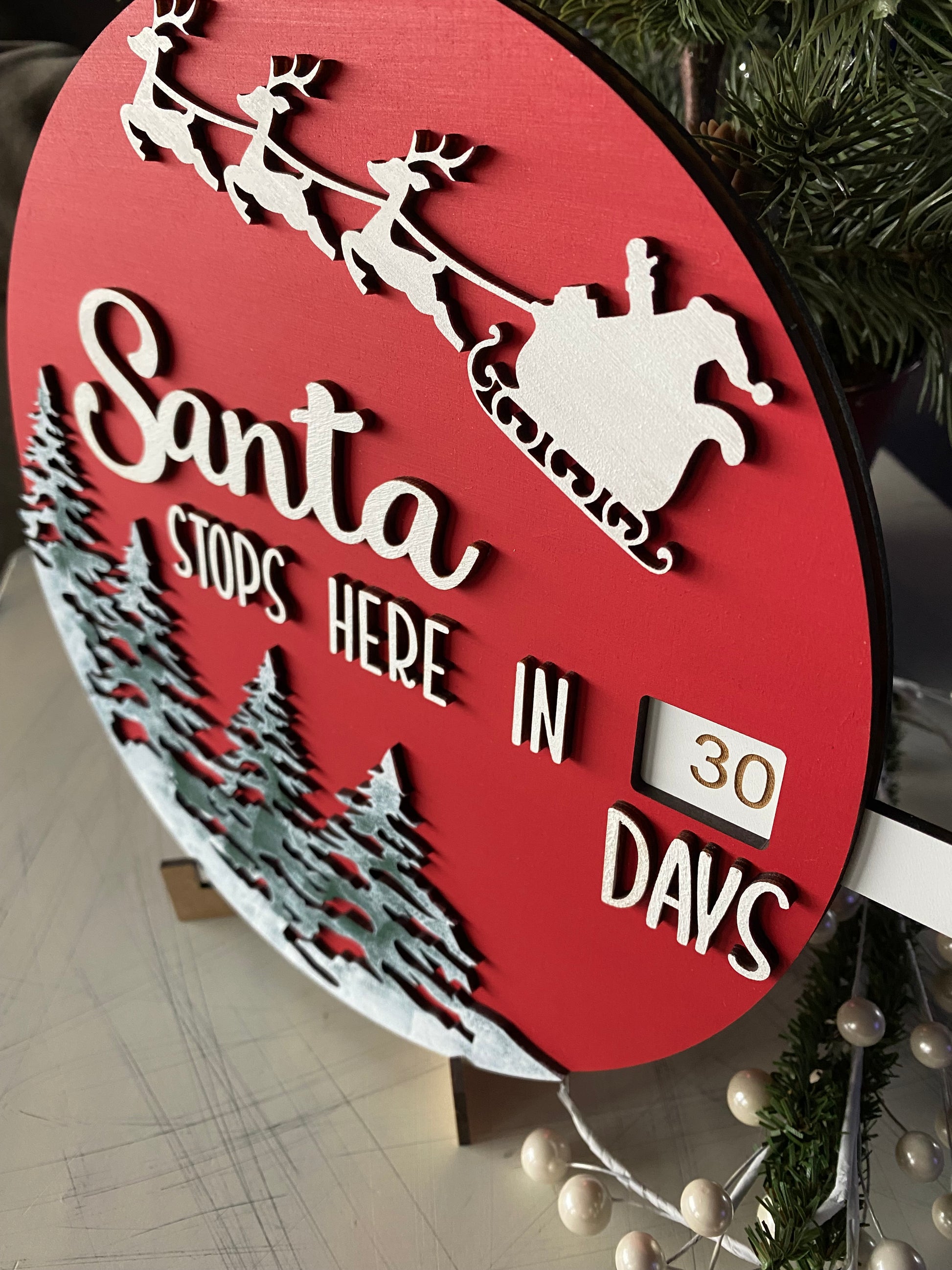 Christmas countdown calendar sign - Santa stops here in...days - Novotny Designs