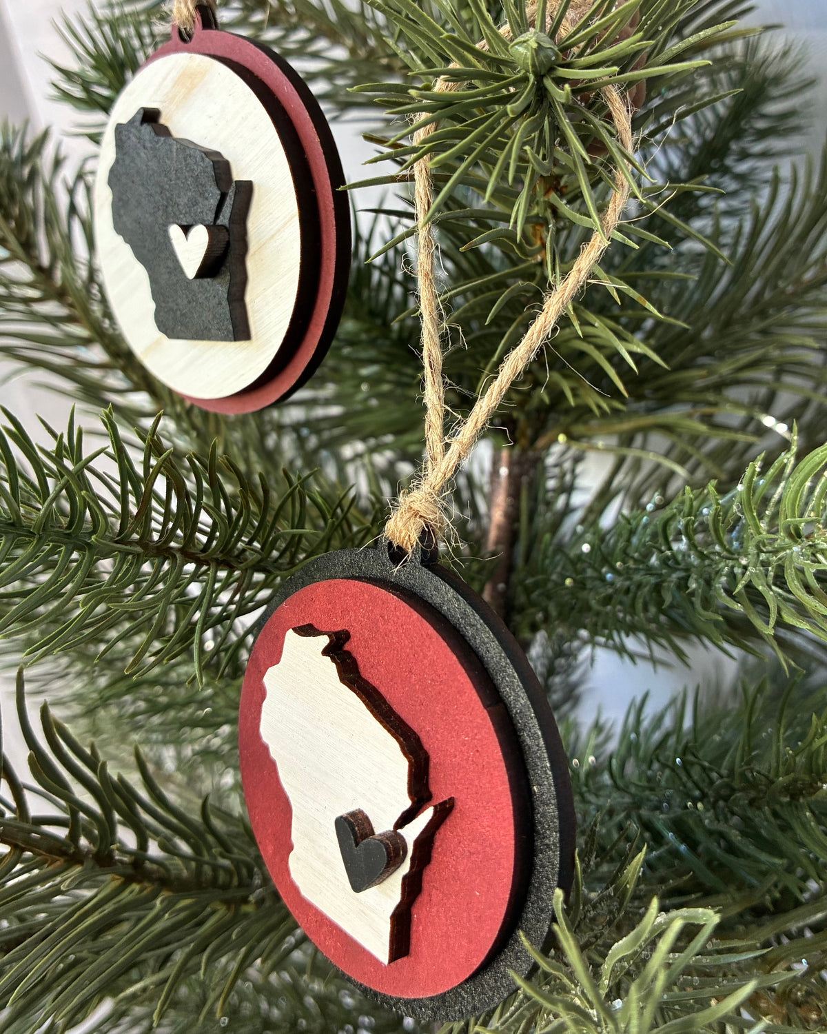 De Pere Redbirds - De Pere Cares Collection - Wisconsin round ornament with heart by Novotny Designs